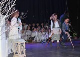 Zaczarowany świat baśni. "Królowa Śniegu" w wykonaniu dzieci z  Zespołu Szkolno-Przedszkolnego w Zbąszyniu