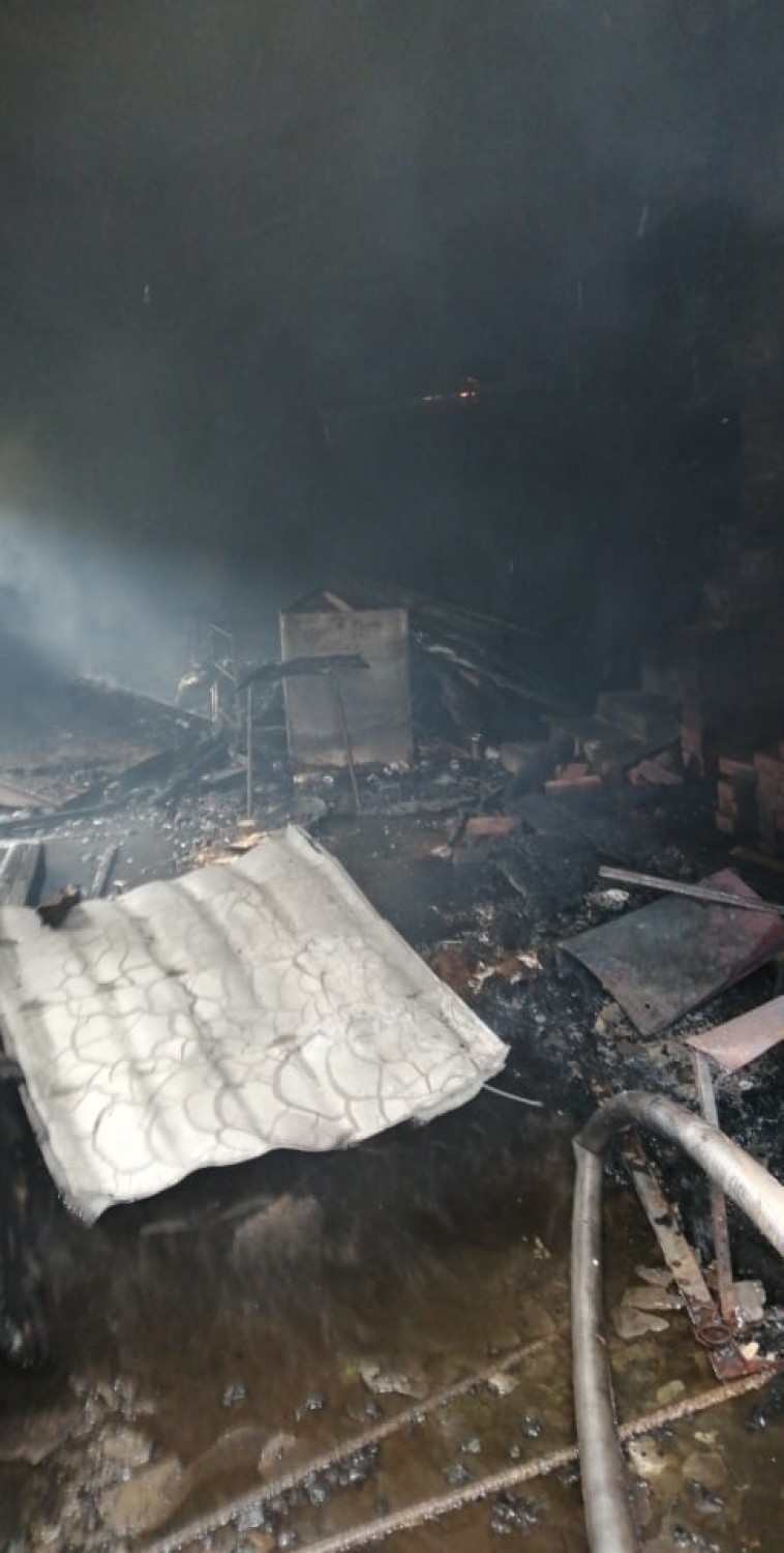 Pożar budynku w powiecie włocławskim. W akcji trzy zastępy straży pożarnej [zdjęcia]
