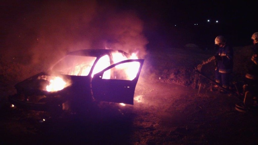 Pożar auta w Koźminie Wlkp. [ZDJĘCIA]