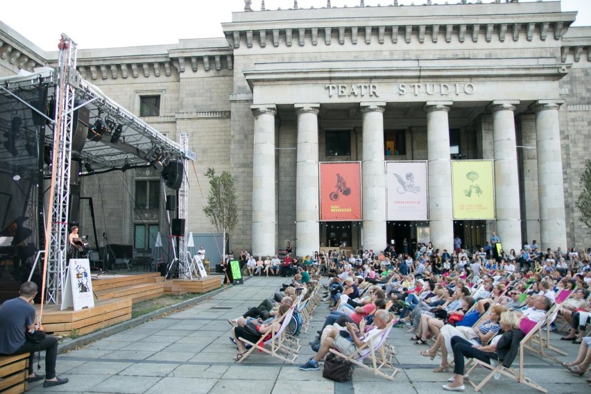Rusza 6. sezon wydarzeń kulturalnych na placu Defilad. Będą koncerty, spektakle i kino letnie [PROGRAM]