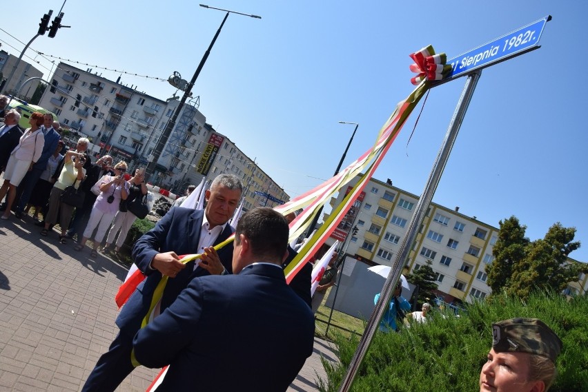 Plac przy byłym empiku od dwóch lat jest skwerem 31 Sierpnia...