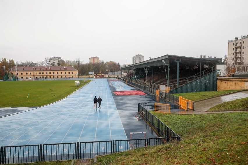 Kraków. Zagrożenie katastrofą na stadionie Wawelu, będą burzyć zabytek