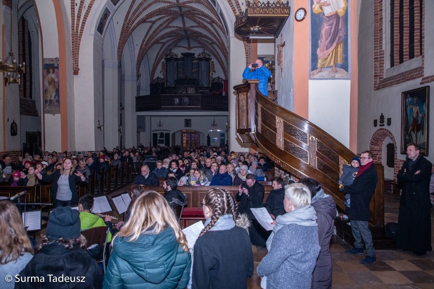 Koncert zespołu Wieczernik i ich gości w kościele św. Jana 