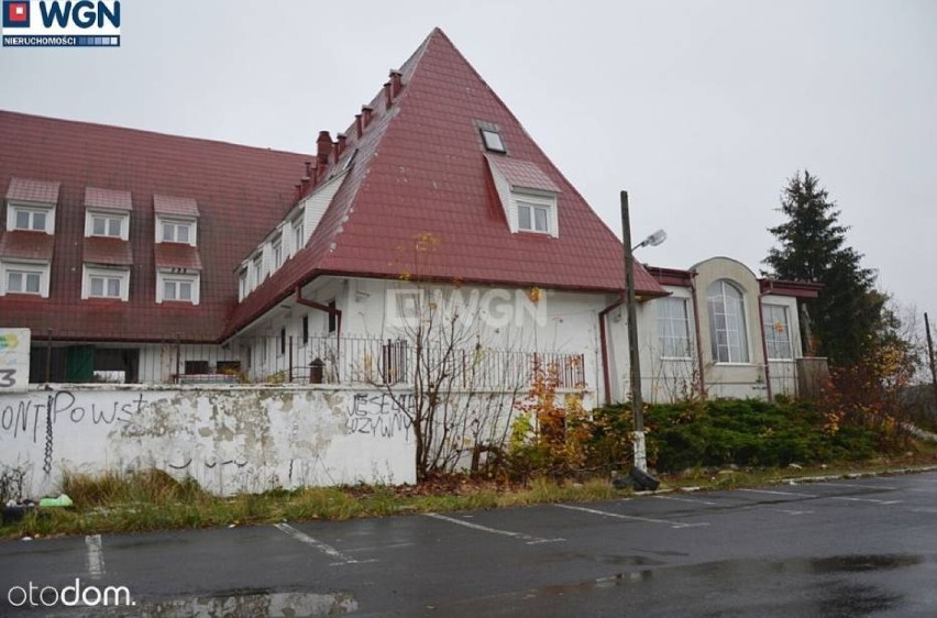 W lutym Hotel Mazurek wystawiono na sprzedaż w serwisie otodom.pl