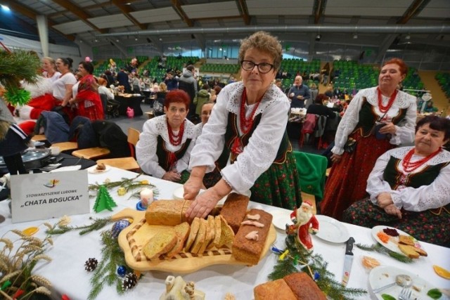 Smakołyki od kół gospodyń wiejskich oraz wiele innych atrakcji czeka na uczestników Jarmarku Bożonarodzeniowego w Pińczowie.