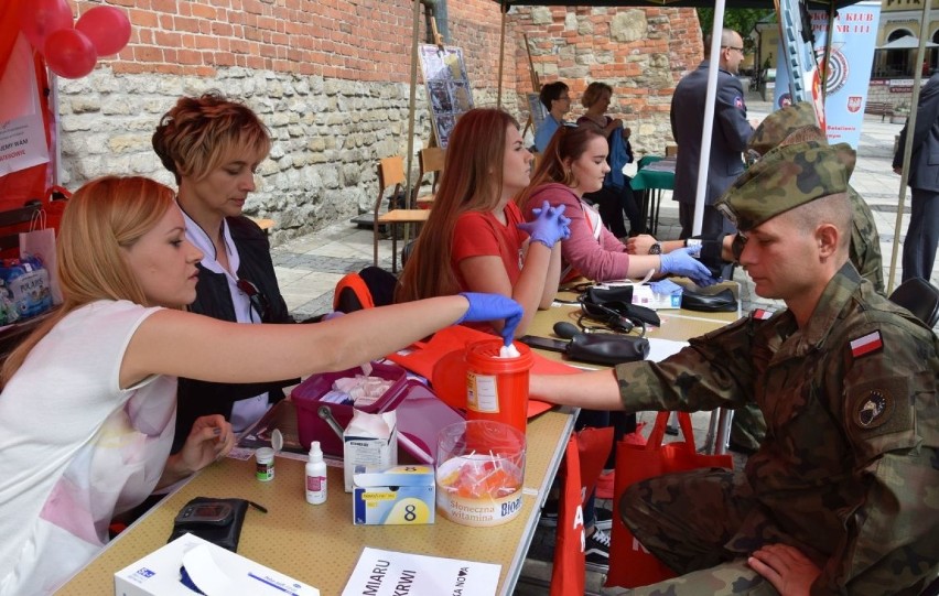 W Sandomierzu promowali ideę krwiodawstwa (ZDJĘCIA)