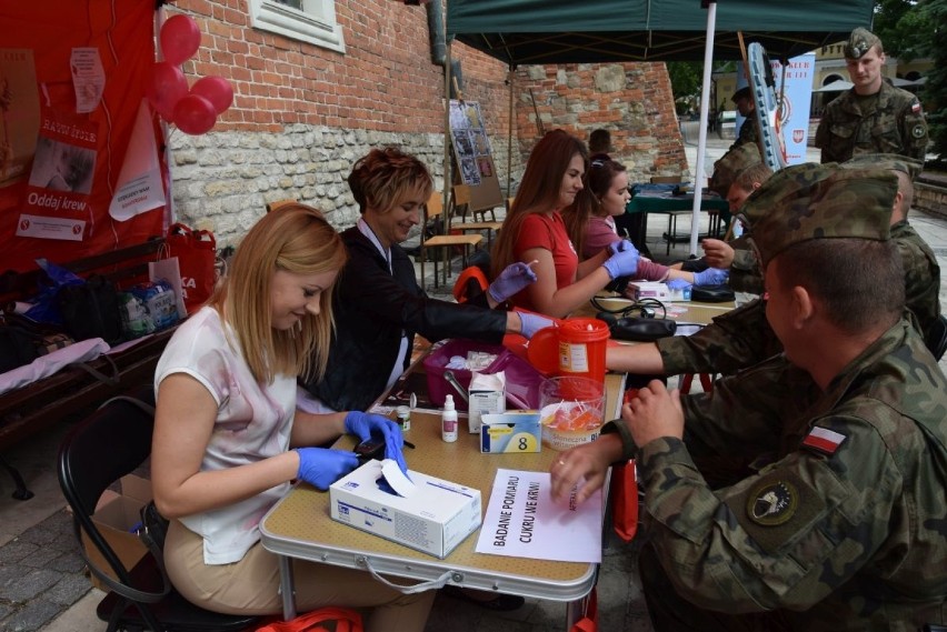 W Sandomierzu promowali ideę krwiodawstwa (ZDJĘCIA)