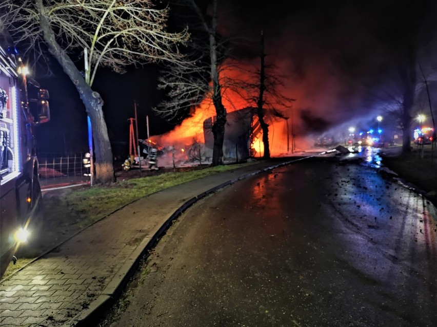 Pożar zakładu wulkanizacyjnego w Wąsowie