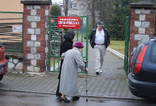 W Myszkowie tłumów przed lokalami wyborczymi nie było.