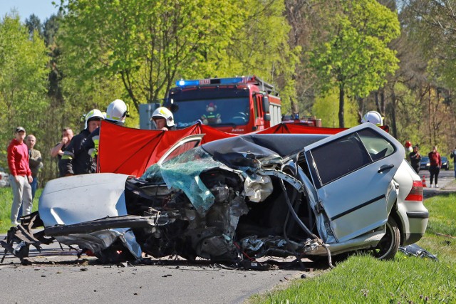 Śmiertelny wypadek na DW 742 w Białej gm. Sulejów