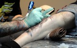 Gdańsk Tattoo Konwent 2012: Tatuażyści i miłośnicy tatuaży opanowali stocznię. Zobacz ZDJĘCIA