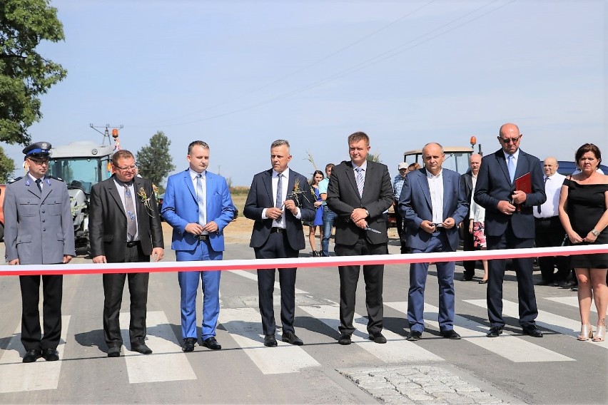 Uroczyste otwarcie dróg i ronda przy Urzędzie Gminy Tarnówka [FOTO, WIDEO]