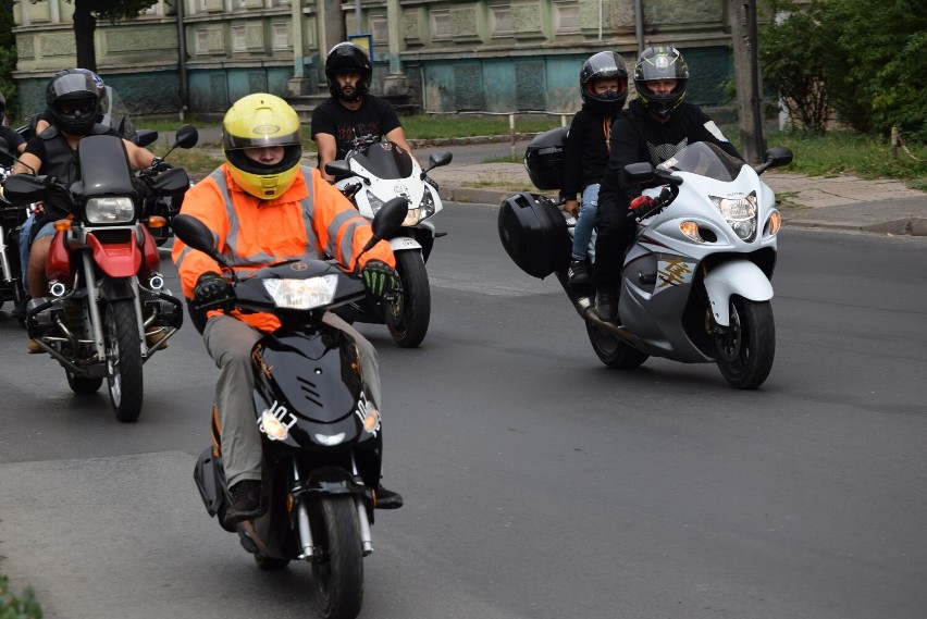 Parada motocykli w ramach 34. zlotu przemknęła ulicami Krotoszyna [FOTO] 