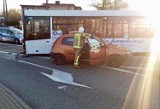 Autobus BKM staranował 6 pojazdów. Karambol na skrzyżowaniu DK81 z ul. Pszczyńską ZDJĘCIA