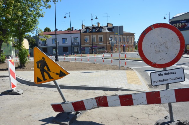 Rondo przy ul. Wojska Polskiego w Piotrkowie już gotowe. W poniedziałek, 6 lipca, zmodernizowany odcinek ulicy zostanie oddany do ruchu