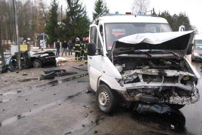 Wypadek w Zalesianach. Cztery osoby zostały ranne [zdjęcia]