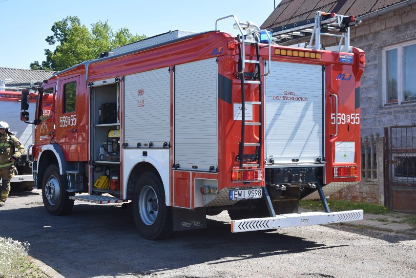 Pożar domu w Strobinie. Zapaliła się instalacja elektryczna ZDJĘCIA