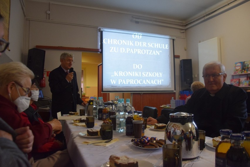 Kronika szkoły w Paprocanach - temat spotkania z tłumaczką,...