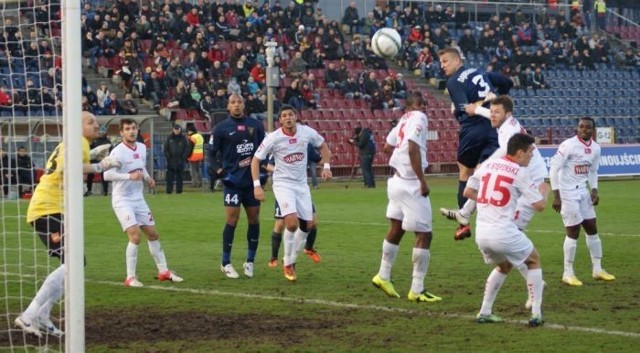 Pogoń - Widzew - Zdjęcia: Kolejny mecz bez wygranej [GALERIA]

Kibice na meczu Pogoń - Widzew [ZDJĘCIA]

Pogoń - Widzew: Pogoń ciągle bez zwycięstwa na wiosnę. Widzew uratował remis

Pogoń - Widzew - ZDJĘCIA