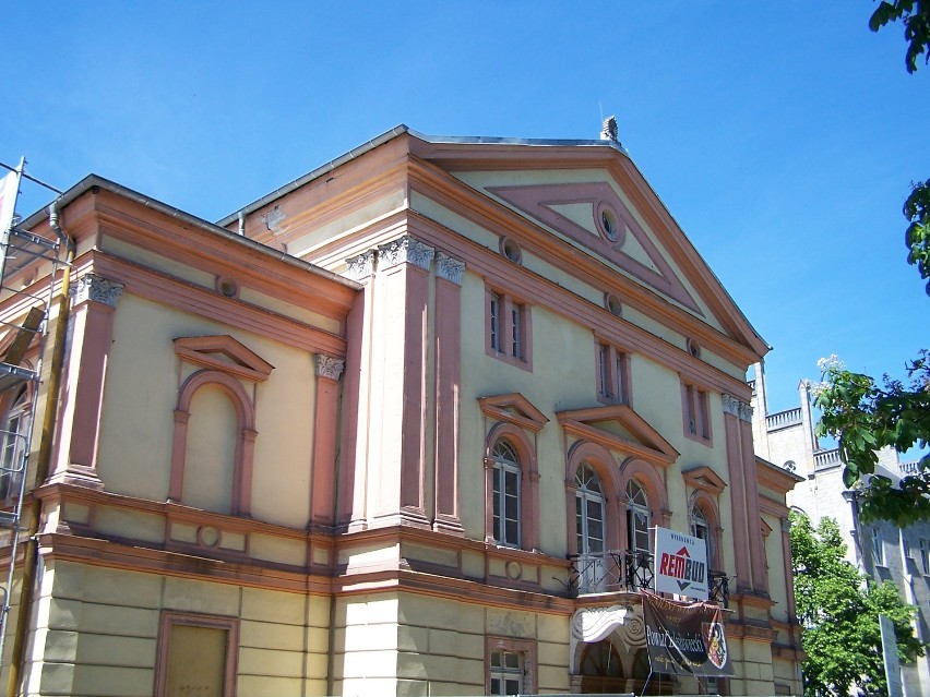 Bolesławiec: Uratują teatr