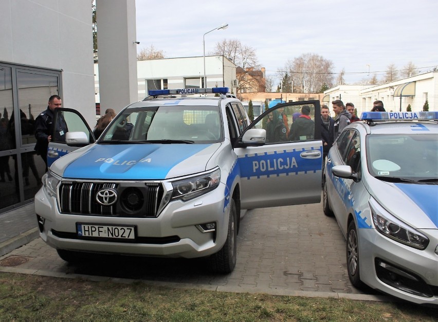 Poddębiccy uczniowie w Komendzie Powiatowej Policji. Co tam robili?