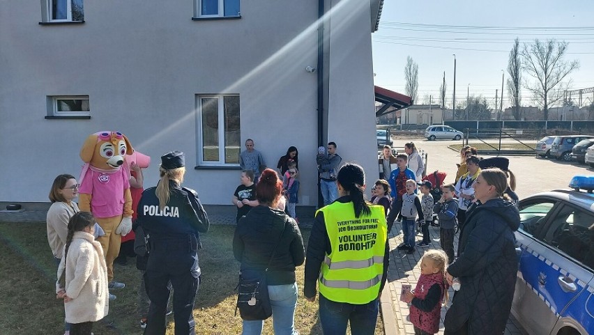 Kutnowscy policjanci z wizytą w mieszkaniach wspomaganych....