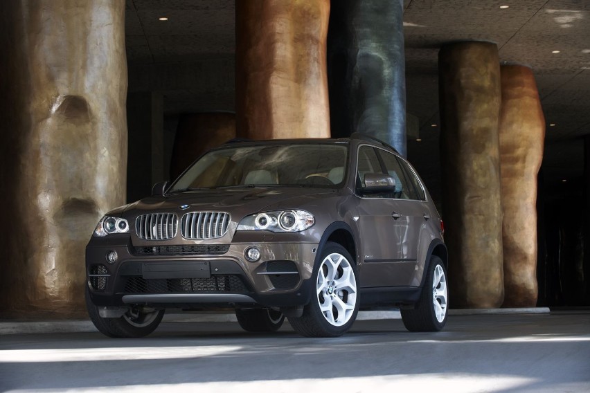 Odświeżone BMW X5