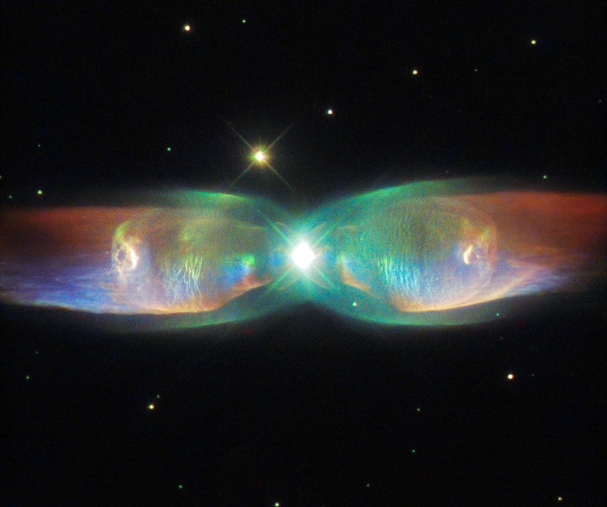 Teleskop Hubble'a ponownie sfotografował mgławicę  planetarną Minkowski 2-9 (zdjęcie)