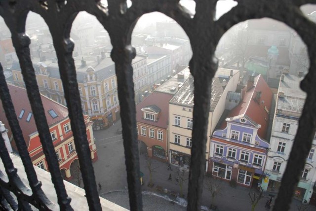 Poniedziałek będzie wyjątkowo ciepły, możemy się spodziewać nawet 26 stopni Celsjusza. To będzie miało jednak swoją cenę, przewidywane są burze.