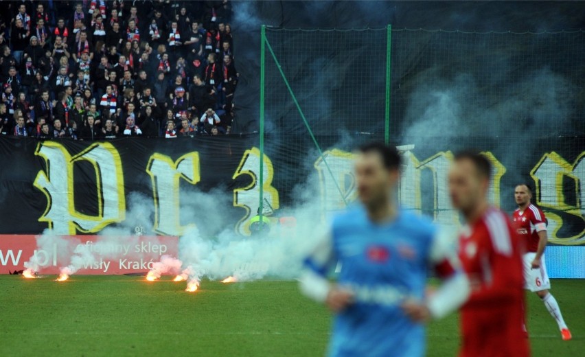 Race podczas derbów Krakowa.