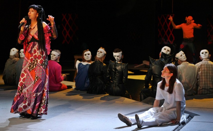 Teatr Współczesny zaprasza na doskonałą "Pannę Nikt"