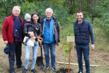 Ostroróg. Drzewa nad Morminem będą rosnąć razem z dziećmi. Kolejna edycja projektu "Posadź z nami drzewo"