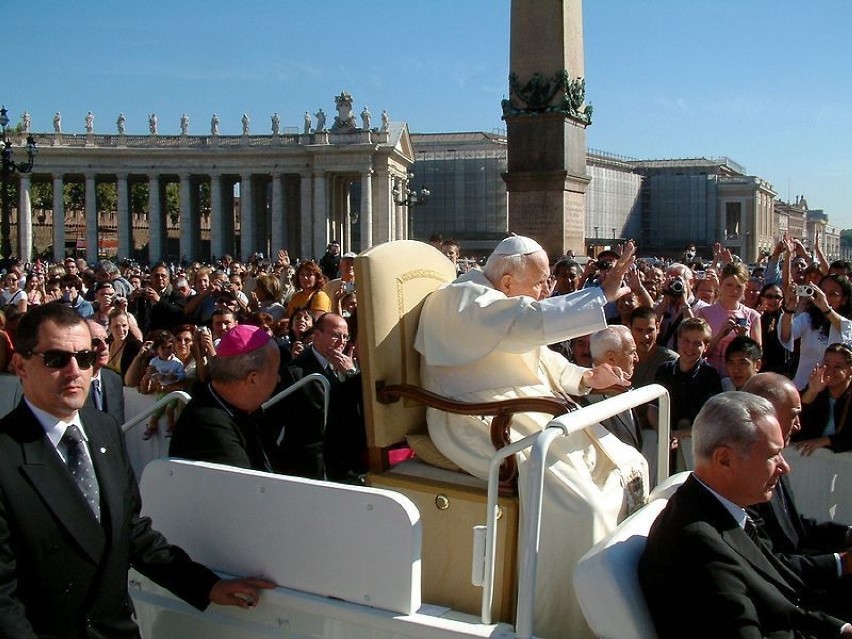 Ponad miion pielgrzymów bierze udział we mszy beatyfikacyjnej