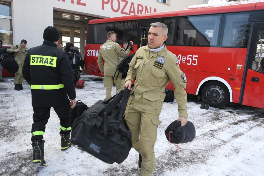 Trzęsienie ziemi w Turcji. Strażacy z Warszawy lecą na miejsce