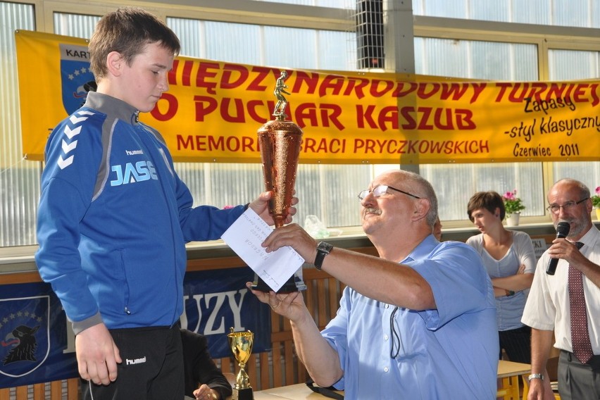 Zapaśniczy Puchar Kaszub - Cartusia trzecia, medale Wiśniewskiego, Krefta i Bira