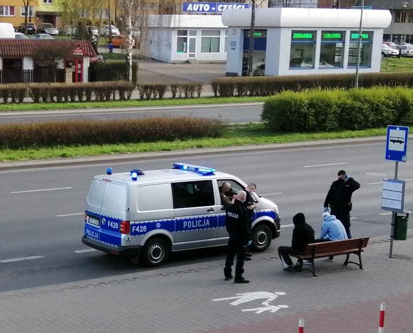 Interwencja policji w Piotrkowie, piątek, 10 kwietnia, po godz. 18
