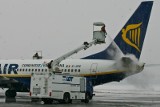 Na wrocławskim lotnisku w 3 minuty usuną lód z samolotu (ZDJĘCIA, FILM)