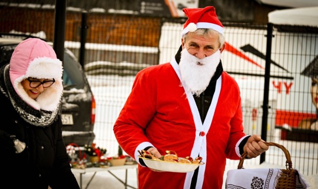 Na targowicy w Kazimierzy Wielkiej był w niedzielę również Mikołaj