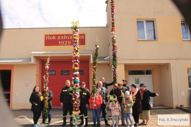 Konkurs na najwyższą palmę wielkanocną oraz "Wielkanocne jajeczko" w Wilamowie