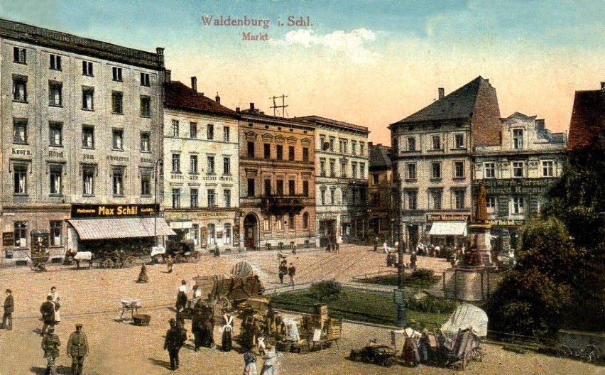 Lata 1905-1910 
Rynek w Wałbrzychu. Kartka w obiegu...