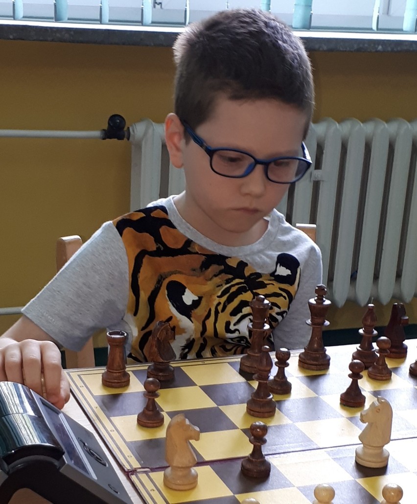 Fantastyczne zawody młodych szachistów z Legnicy [ZDJĘCIA]