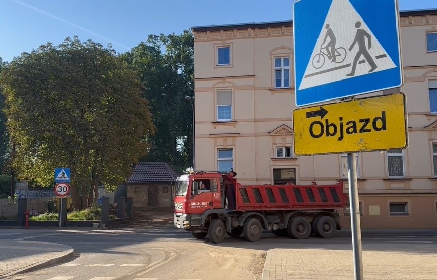 Remont ulicy Bohaterów Getta w Żarach oraz przyległych do...
