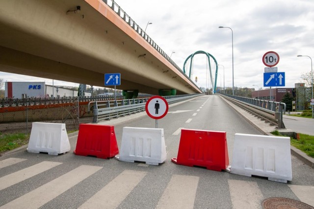 Most Uniwersytecki został już wstępnie zabezpieczony. Podparcia wykonywała również spółka Kormost.