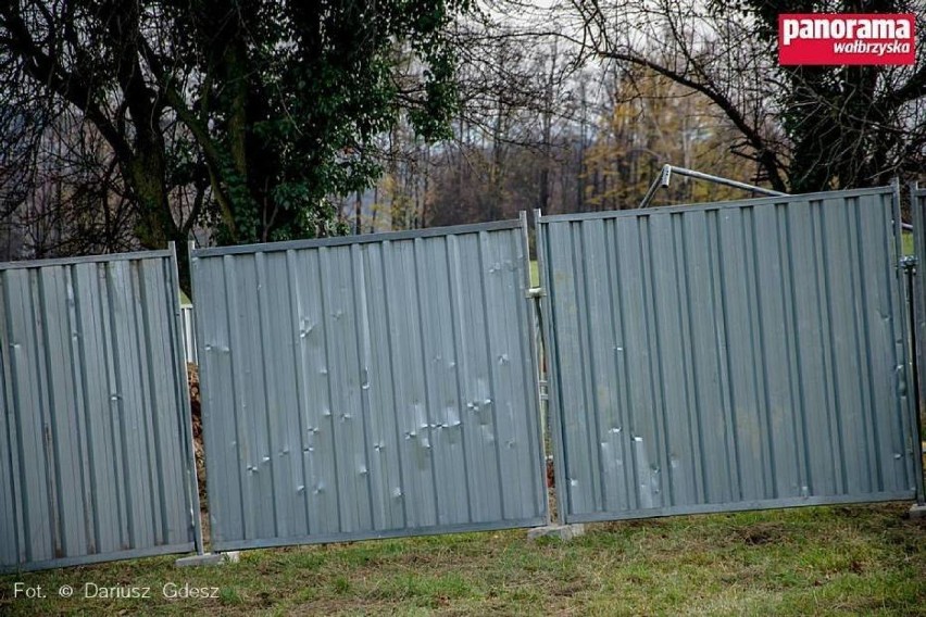 Prace poszukiwawcze prowadzone przez ekipę Piotra Kopra na...