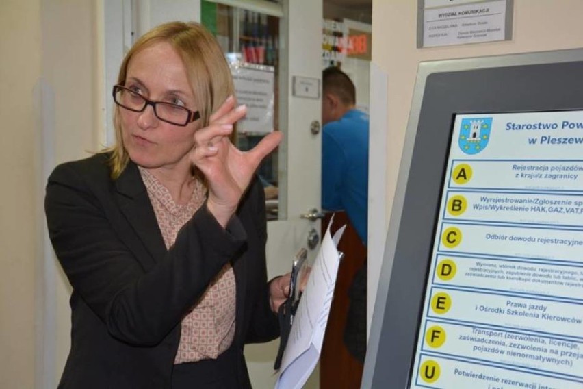 Renata Garsztka - radna, kieruje Wydzałem Komunikacji w Starostwie Powiatowym
