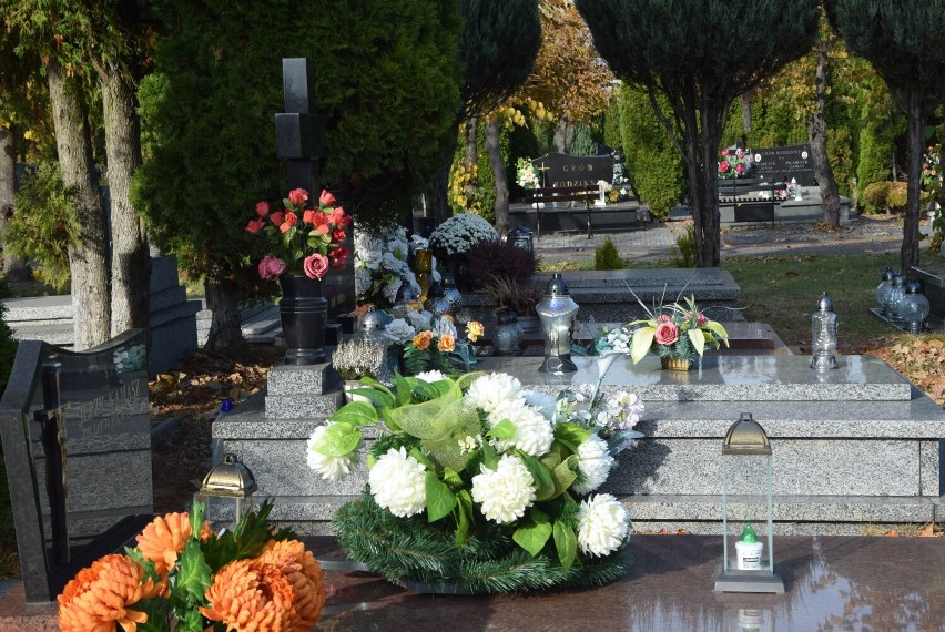 Cmentarz Komunalny w Sieradzu przed Wszystkimi Świętymi