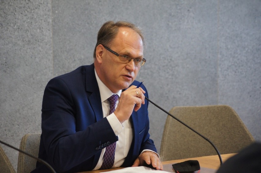 Absolutoryjna sesja rady miasta Radomska (30.06.2020)