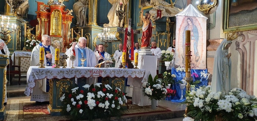 3 lata Męskiego Różańca w Przemyślu. Do miasta trafiła figura Matki Bożej z Fatimy oraz relikwie św. Franciszka i św. Hiacynty [ZDJĘCIA]