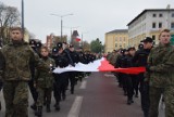 Święto Niepodległości. Obchody 11 listopada w Elblągu. Elblążanie przeszli w paradzie niepodległości ulicami miasta [zdjęcia]
