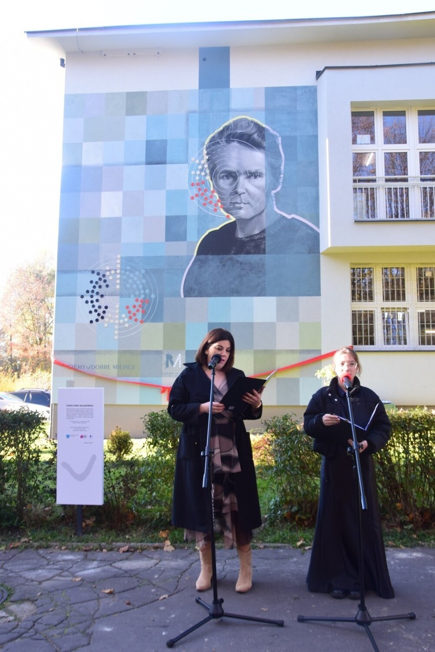 Odsłonięcie muralu Marii Skłodowskiej-Curie i 65-lecie SP11...